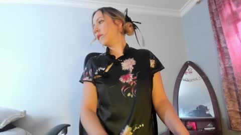 Luciana Evans online show from 01-16-26, 03:05