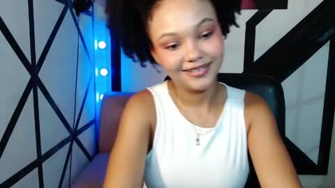 LUCIANA  online show from 04-17-26, 01:25