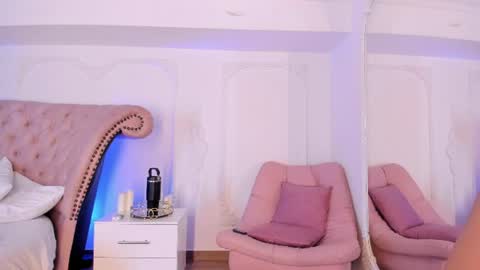Luciana online show from 06-17-26, 08:43