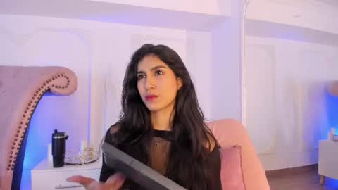 Luciana online show from 06-19-26, 08:34