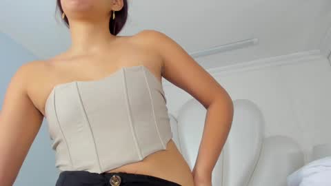 Snapshot of lucianacarter chatting on 12-18-24, 11:56 online show from 12-18-24, 11:56