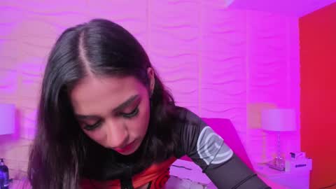 Snapshot of lucianacarter chatting on 02-11-25, 04:55 online show from 02-11-25, 04:55