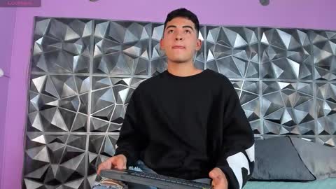 Luciano online show from 03-03-26, 03:34