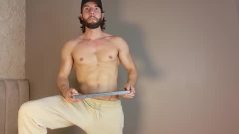 Luciano online show from 10-31-25, 12:11