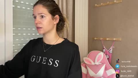 Lucie hot follow me on  online show from 09-11-25, 07:19