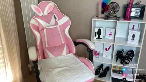 Lucie hot follow me on  online show from 09-29-25, 08:30