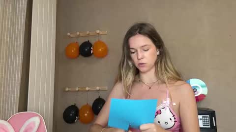 Lucie hot follow me on  online show from 10-19-25, 08:48