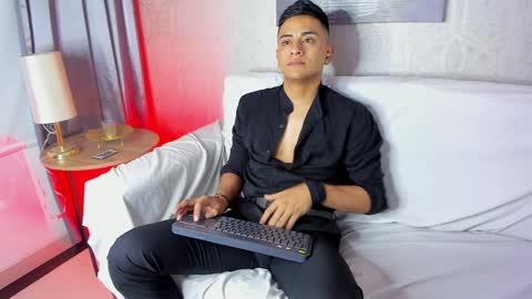 Leo online show from 01-20-25, 02:14