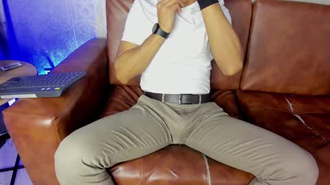 Leo online show from 01-24-25, 11:04