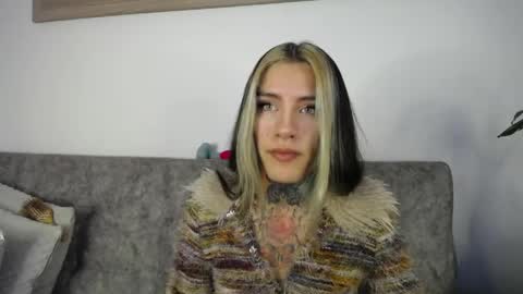 luciiana online show from 04-08-26, 12:05