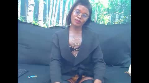 Snapshot of lucile_carrie chatting on 06-09-26, 06:41 Lucile Carrie online show from 06-09-26, 06:41