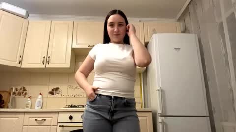 Snapshot of lucindapano chatting on 11-24-25, 10:53 Sofia online show from 11-24-25, 10:53