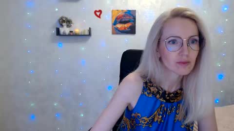 Snapshot of luckcristal chatting on 05-22-26, 05:29 Arina online show from 05-22-26, 05:29