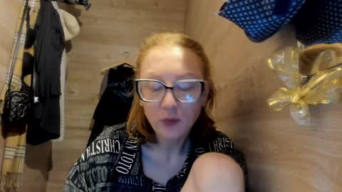 lucky_licky20 online show from 01-03-25, 04:00