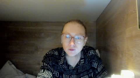 lucky_licky20 online show from 01-20-25, 04:43