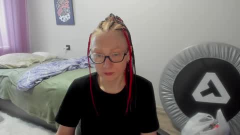 lucky_licky20 online show from 02-14-25, 04:26
