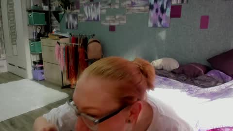 Snapshot of lucky_licky20 chatting on 04-27-26, 01:47 lucky_licky20 online show from 04-27-26, 01:47