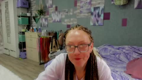 Snapshot of lucky_licky20 chatting on 05-19-26, 01:56 lucky_licky20 online show from 05-19-26, 01:56