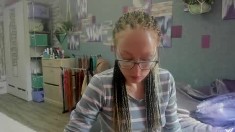 Snapshot of lucky_licky20 chatting on 05-28-26, 02:42 lucky_licky20 online show from 05-28-26, 02:42