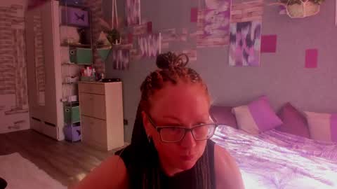 Snapshot of lucky_licky20 chatting on 06-06-26, 01:32 lucky_licky20 online show from 06-06-26, 01:32
