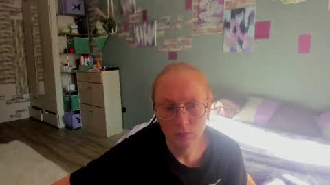 Snapshot of lucky_licky20 chatting on 06-24-26, 01:48 lucky_licky20 online show from 06-24-26, 01:48