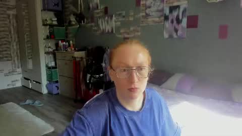 Snapshot of lucky_licky20 chatting on 06-25-26, 02:44 lucky_licky20 online show from 06-25-26, 02:44