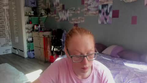 Snapshot of lucky_licky20 chatting on 06-26-26, 01:32 lucky_licky20 online show from 06-26-26, 01:32