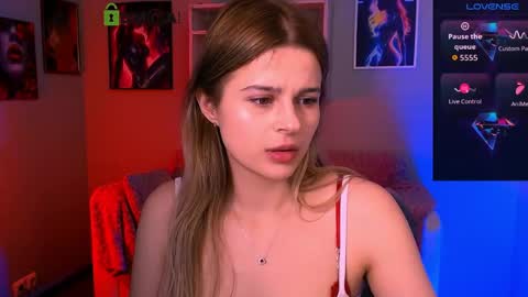 Snapshot of luckybabymeow chatting on 05-18-26, 08:14 Mila Sweetheart online show from 05-18-26, 08:14