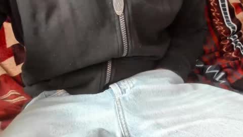 Snapshot of luckydrakex chatting on 12-29-24, 03:57 Lucky online show from 12-29-24, 03:57