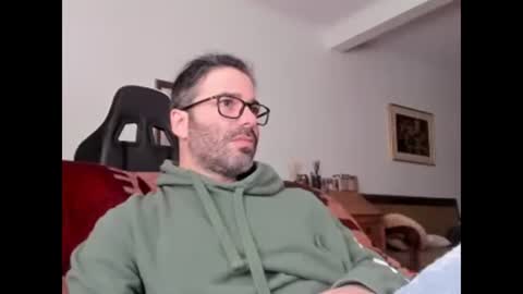 Snapshot of luckydrakex chatting on 01-12-25, 11:50 Lucky online show from 01-12-25, 11:50