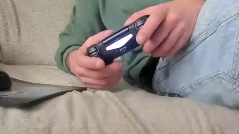 Snapshot of luckydrakex chatting on 01-26-25, 01:25 Lucky online show from 01-26-25, 01:25