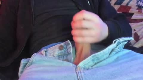 Snapshot of luckydrakex chatting on 02-17-25, 11:53 Lucky online show from 02-17-25, 11:53