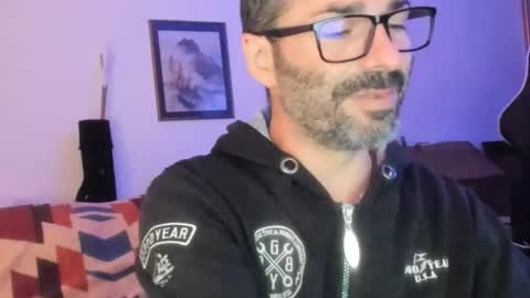 Snapshot of luckydrakex chatting on 09-23-25, 06:44 Lucky online show from 09-23-25, 06:44