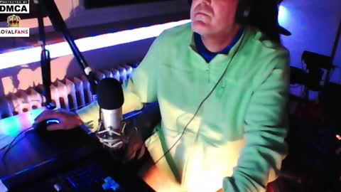 Snapshot of luckyfreak1 chatting on 02-22-25, 09:26 call me Stefan online show from 02-22-25, 09:26