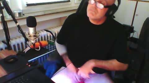 Snapshot of luckyfreak1 chatting on 05-24-26, 08:19 call me Stefan online show from 05-24-26, 08:19