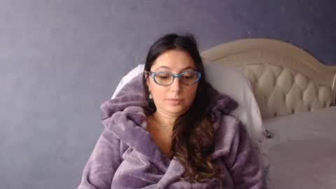 luckylinda23 online show from 10-24-25, 11:06