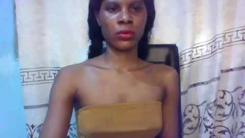 Snapshot of luckymadequeen chatting on 01-30-25, 07:29 Gloria online show from 01-30-25, 07:29