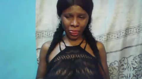 Snapshot of luckymadequeen chatting on 03-04-25, 05:11 Gloria online show from 03-04-25, 05:11