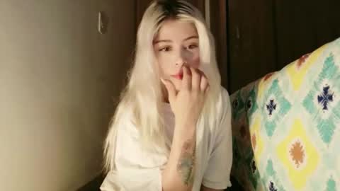 luckysapphire777 online show from 04-10-26, 07:57