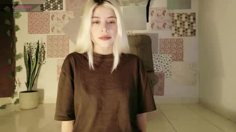 luckysapphire777 online show from 04-25-26, 01:41