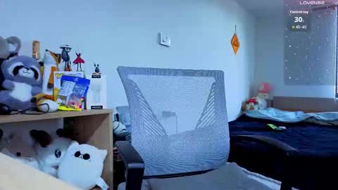 Lu Independent Model online show from 10-13-25, 09:59