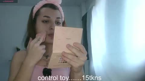 Snapshot of lucrecia21_ chatting on 02-10-25, 03:53 Lucrecia... new accout...OFS LU 21 online show from 02-10-25, 03:53