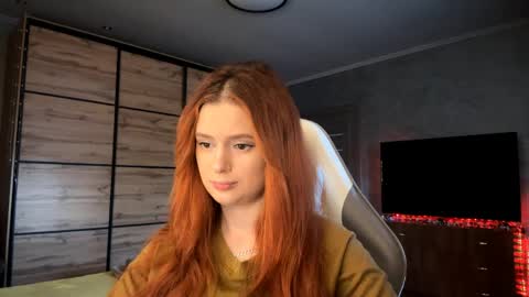 EmmaEmbers online show from 04-06-26, 03:13