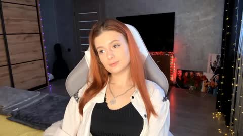 EmmaEmbers online show from 04-17-26, 12:08