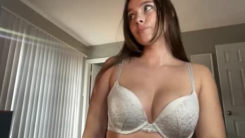 Lucy online show from 10-25-25, 04:46