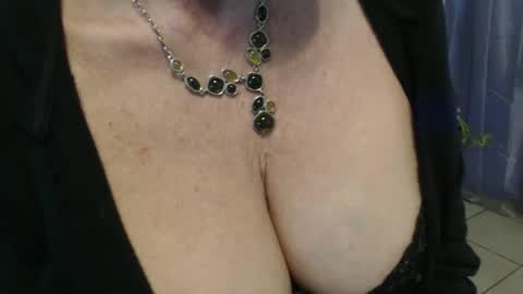 lucy_0000 online show from 04-01-26, 12:00