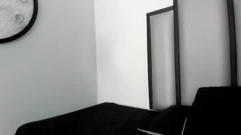   online show from 10-31-25, 05:08