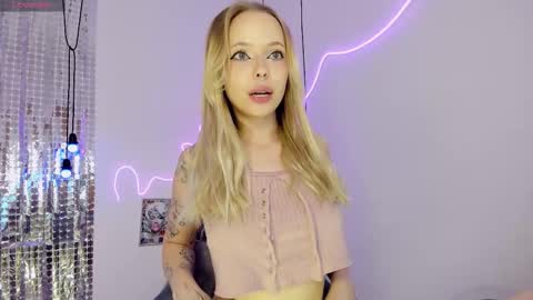 Lucy online show from 11-20-25, 01:55