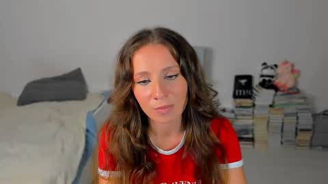 Snapshot of lucy__ray chatting on 09-17-25, 07:48 lucy__ray online show from 09-17-25, 07:48