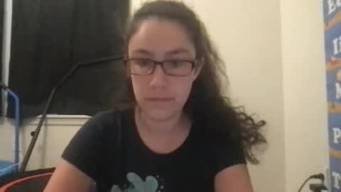 Snapshot of lucy_allison chatting on 06-10-26, 12:15 Lucy online show from 06-10-26, 12:15